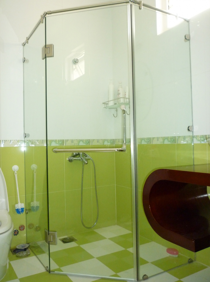 Phòng tắm lục giác tiết kiệm nhiều không gian cho ngôi nhà nhỏ