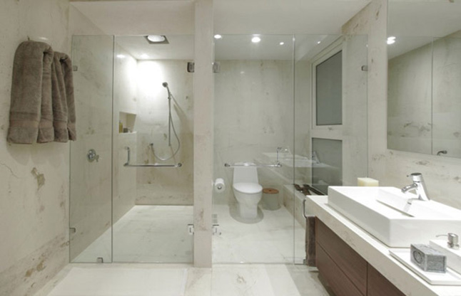 Lợi ích của vách tắm kính cường lực