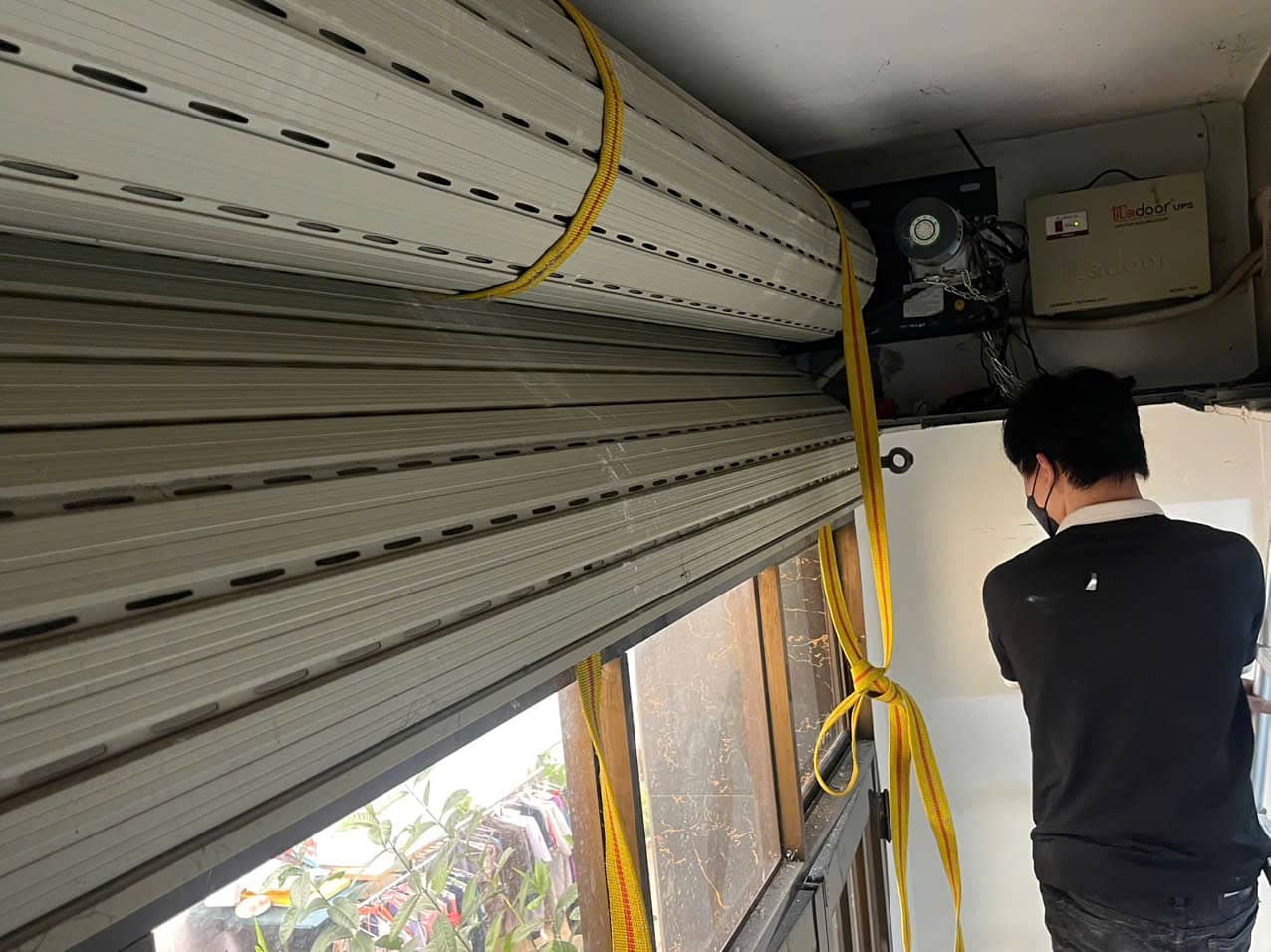 sửa chữa cửa cuốn