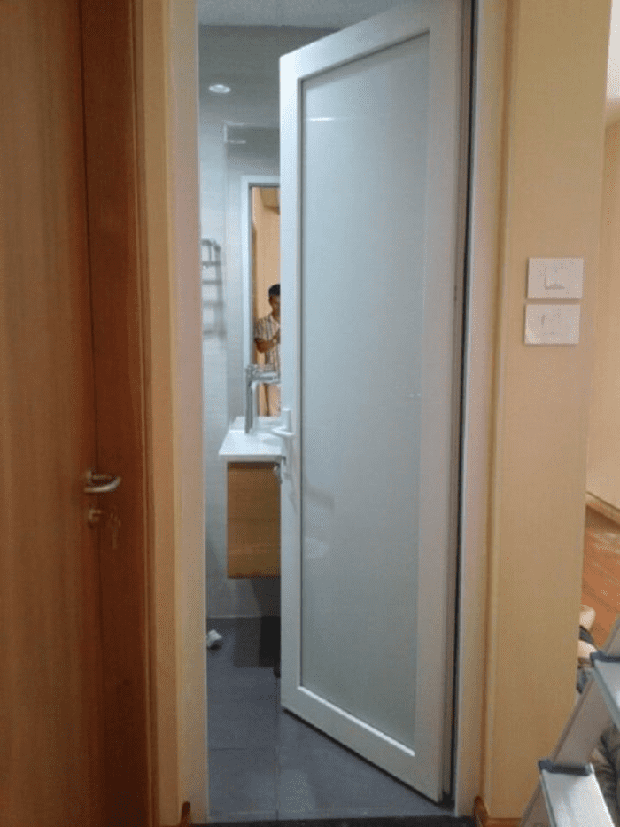 cửa nhôm kính phòng tắm 